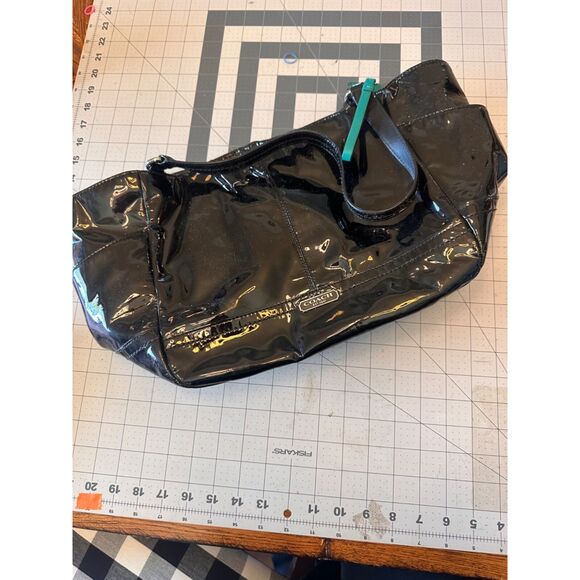 Coach CARRIE PARK BLACK PATENT LEATHER tote green lining retro vintage - Picture 1 of 7
